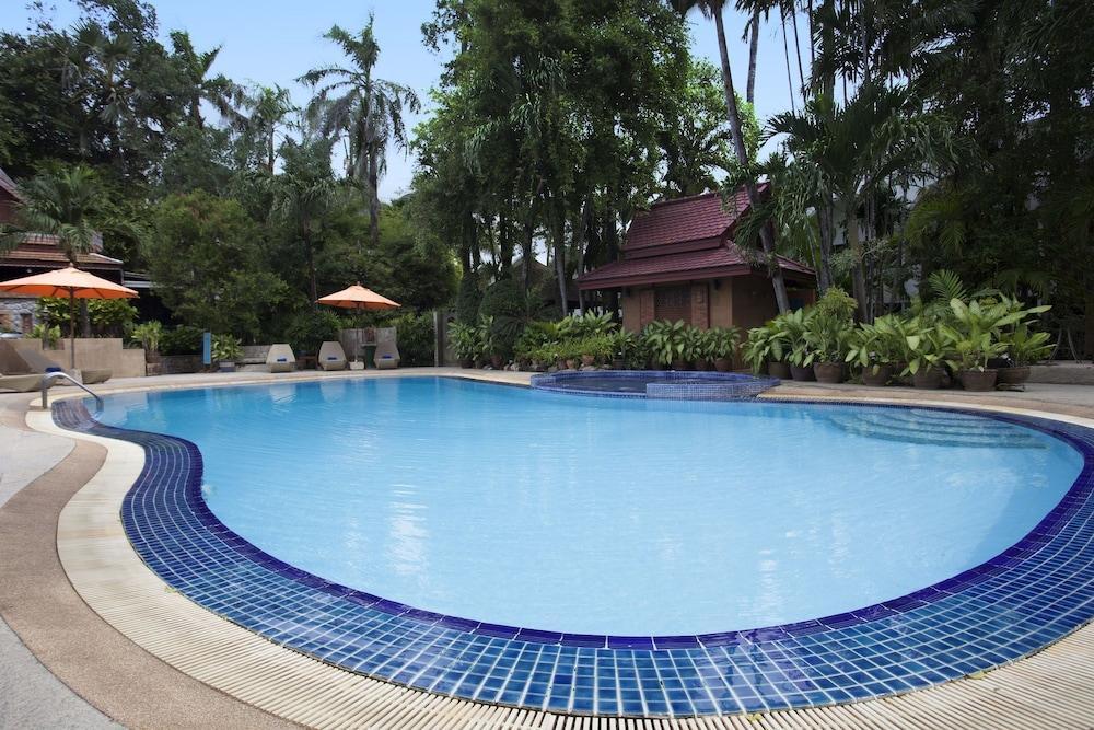 Safari Beach Hotel Patong Eksteriør billede